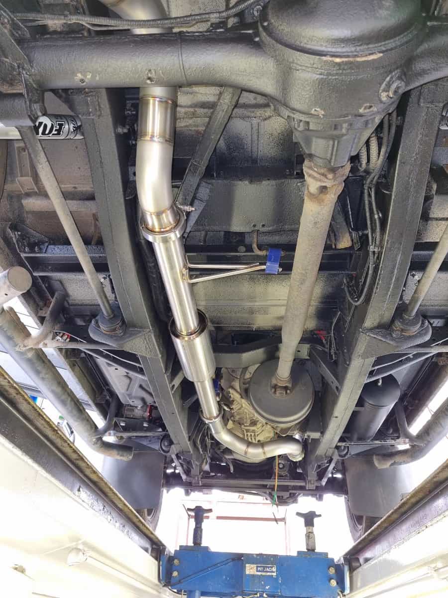 Land Rover Defender (Old) Demand exhaust