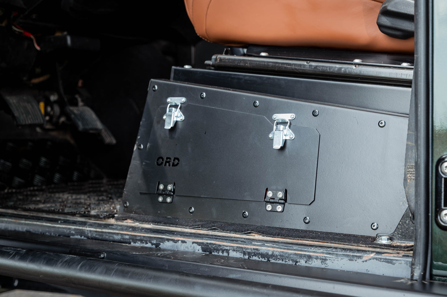 Battery acces door