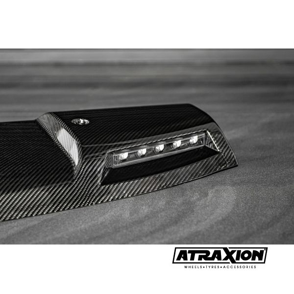 Led-verlichting in blootliggend carbon voor het dak van de Land Rover Defender 90/110