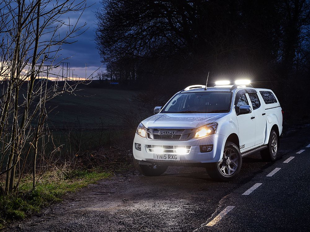 Isuzu D-Max (2017+) Montagekit voor onderste grille
