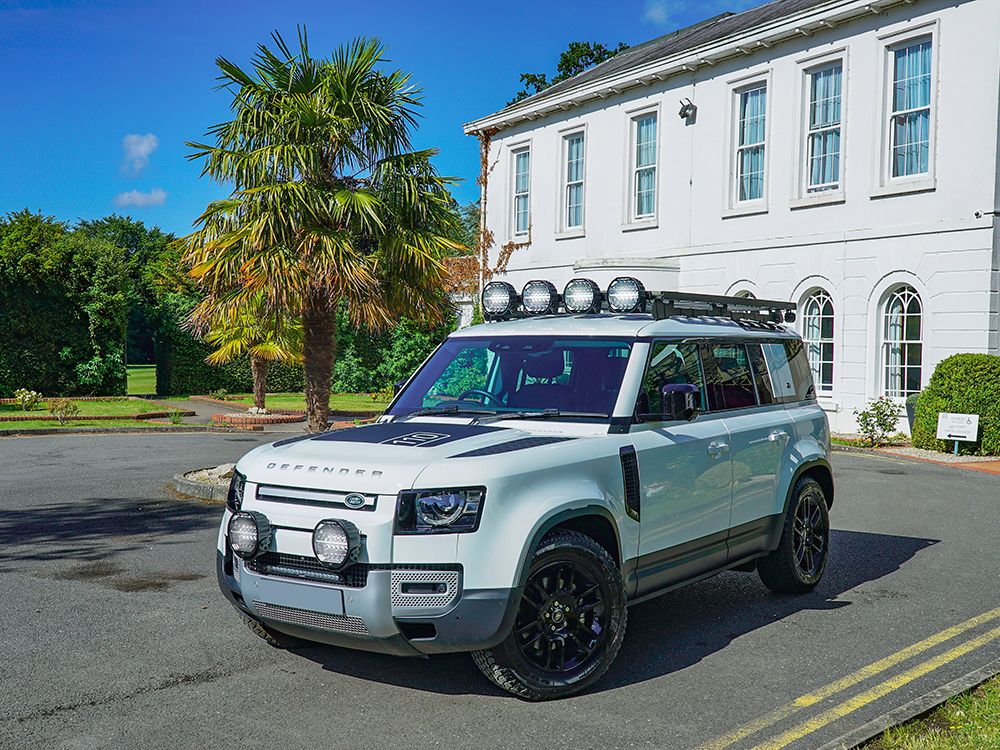 Land Rover Defender (2020+) Mounting Kit - Sentinel