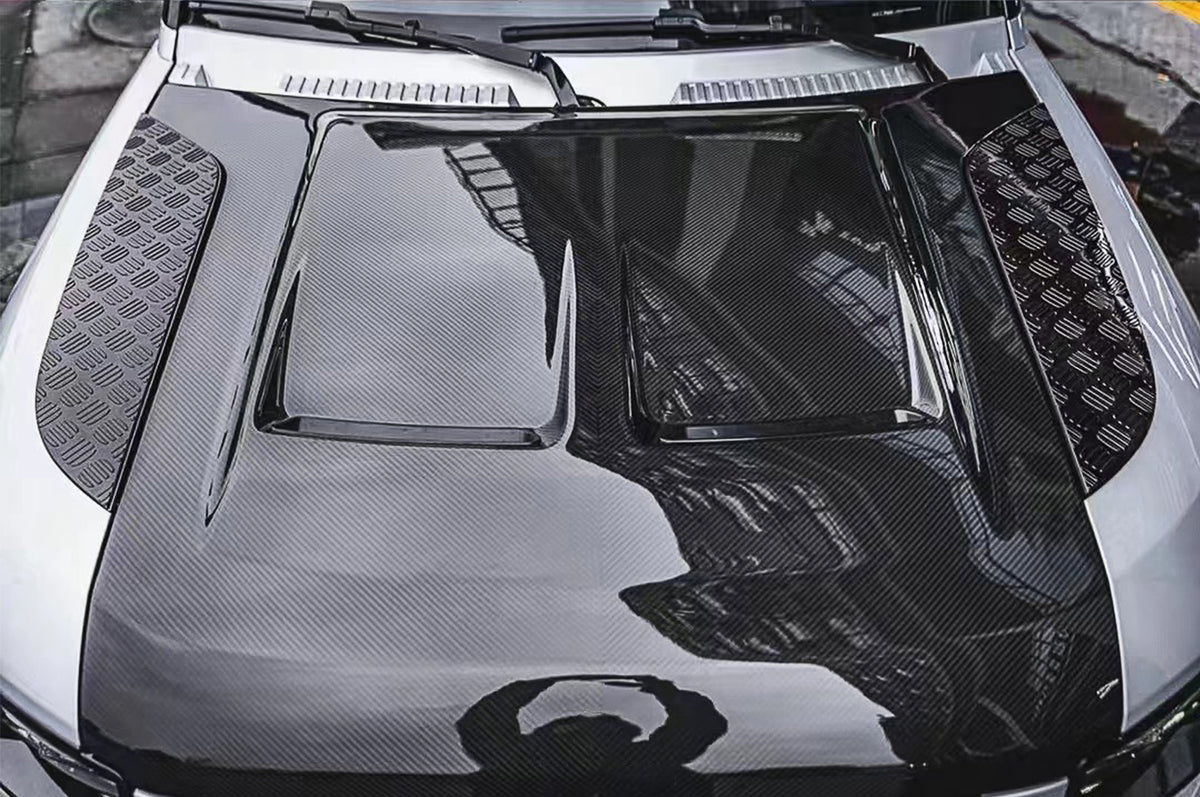 Carbon Fiber SVR Style Bonnet for Land Rover Defender 90/110 (2020-present)