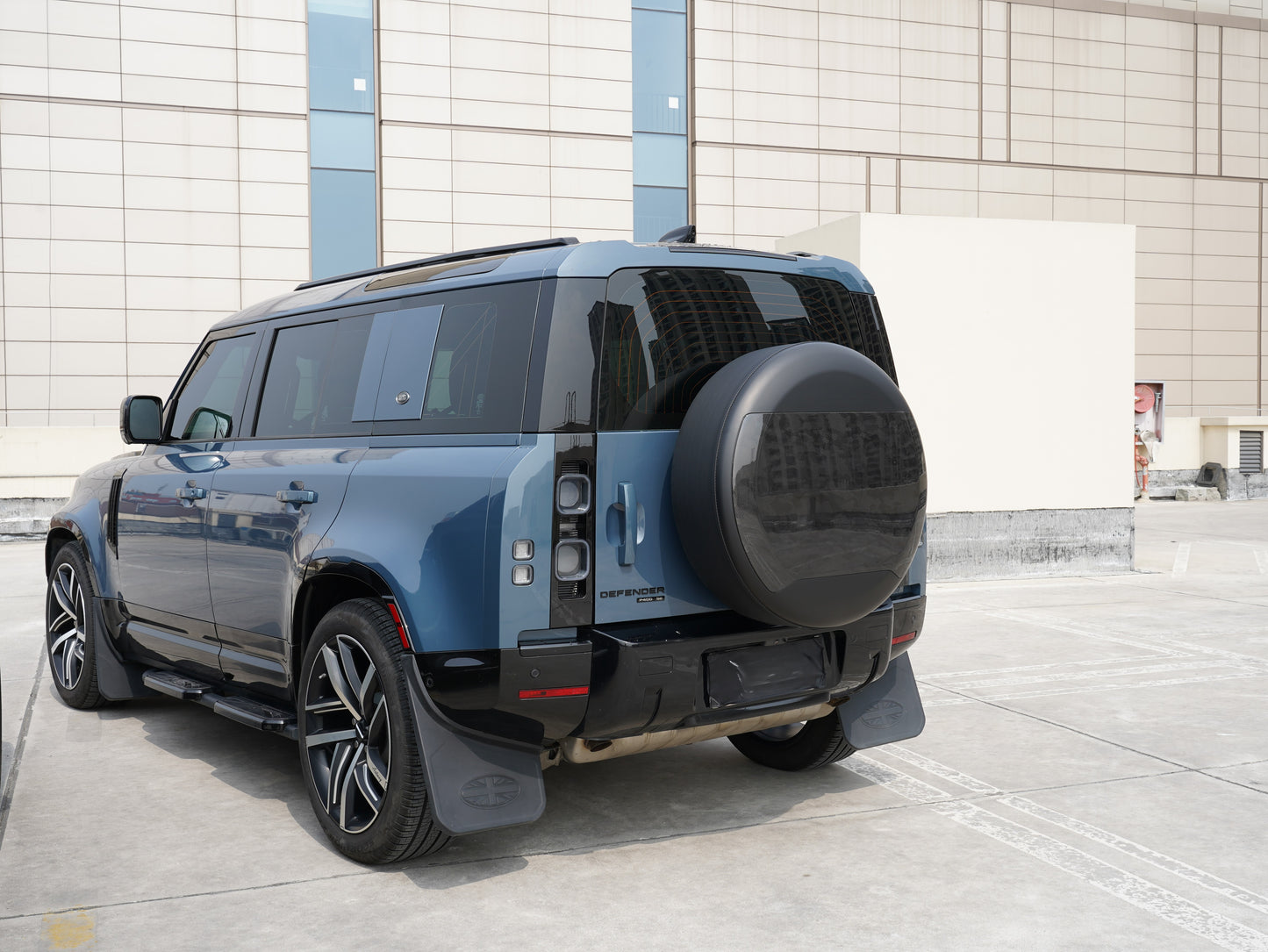 Mud Flaps Matte Black with UK flag for Land Rover Defender 90/110 (2020-present)