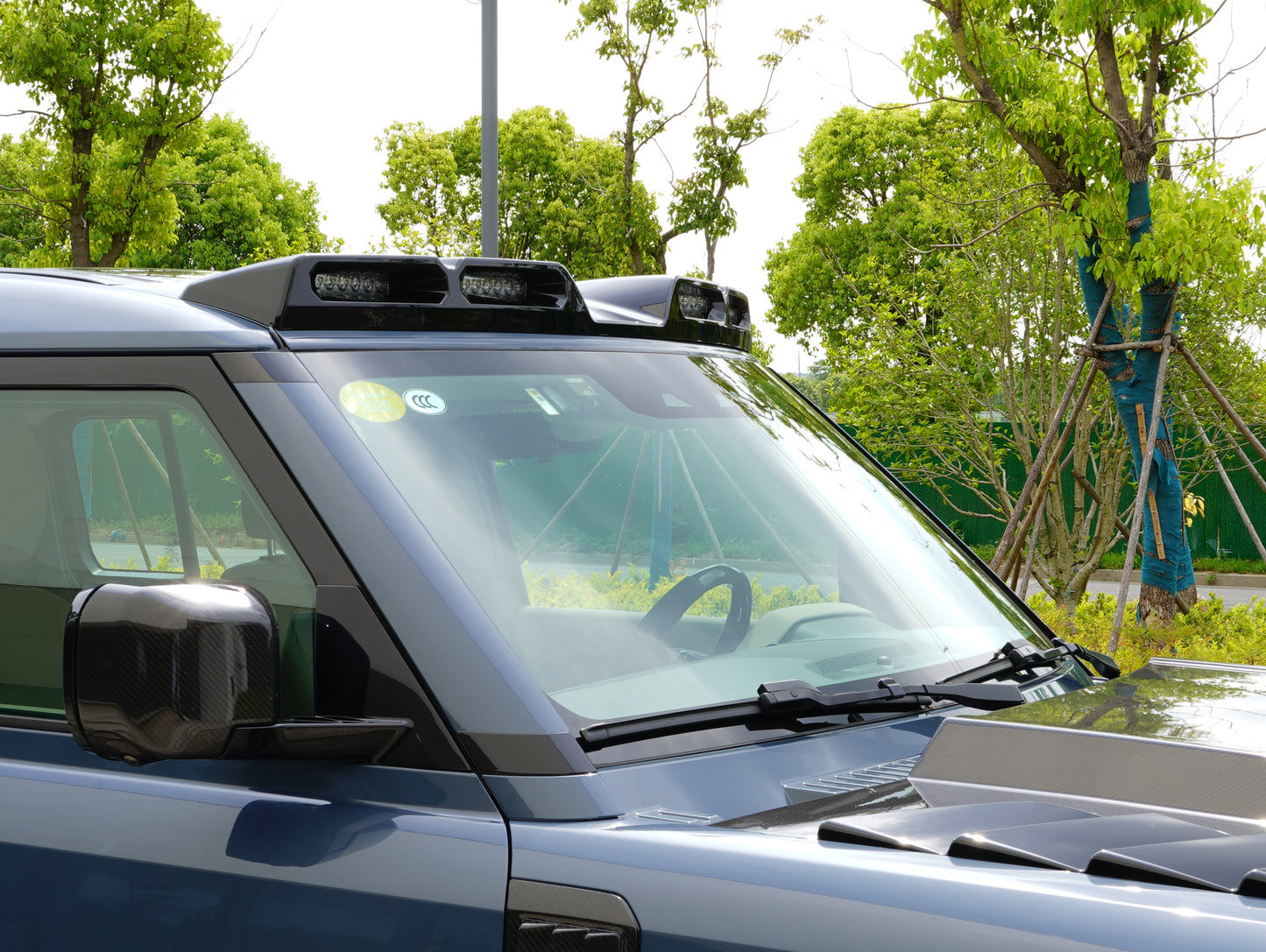 Quad Roof Light Pod kit in Gloss Black for Land Rover Defender 90/110/130 (2020-present)