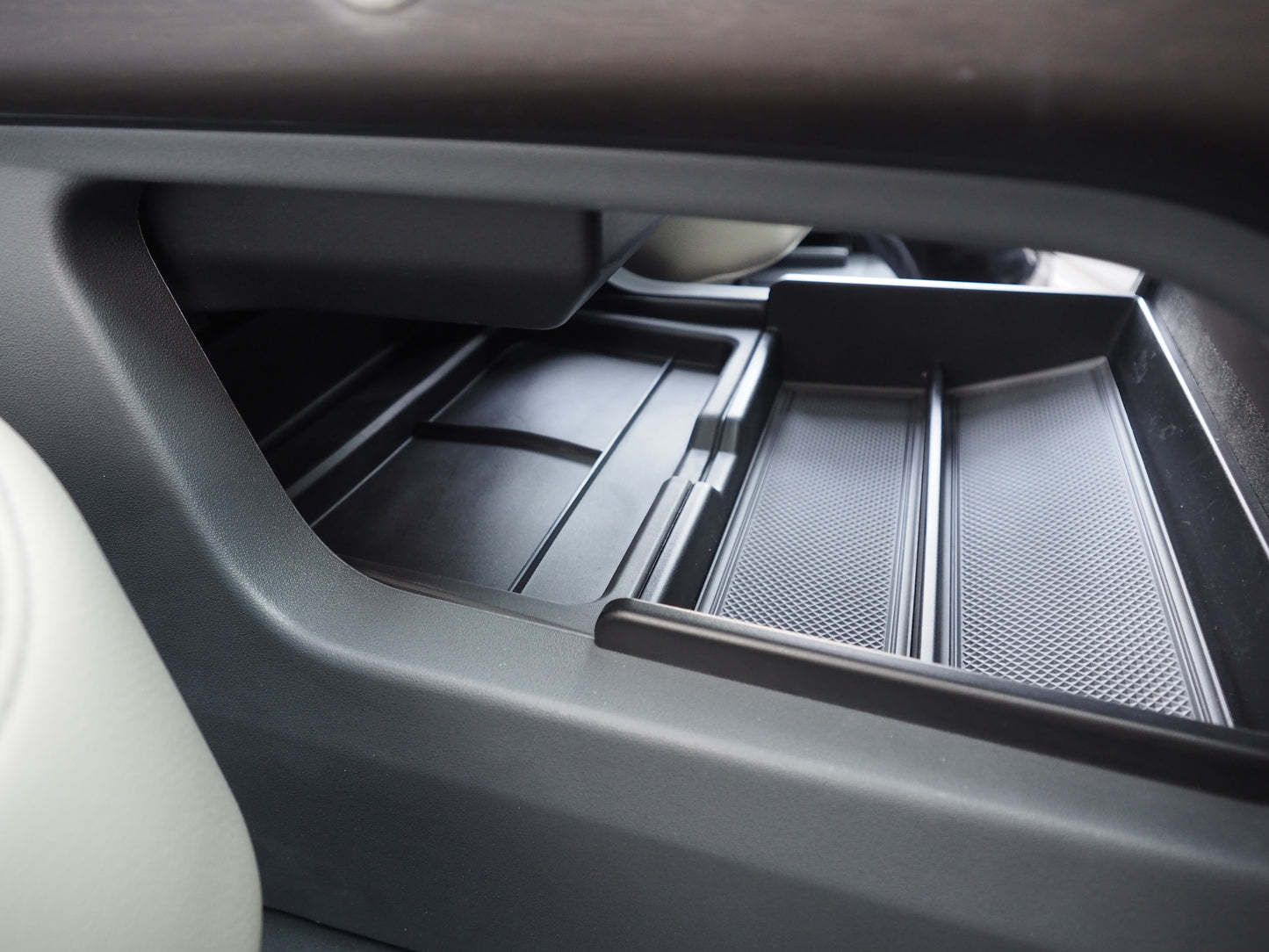 Center Console Lower Storage Box Land Rover Defender 90/110