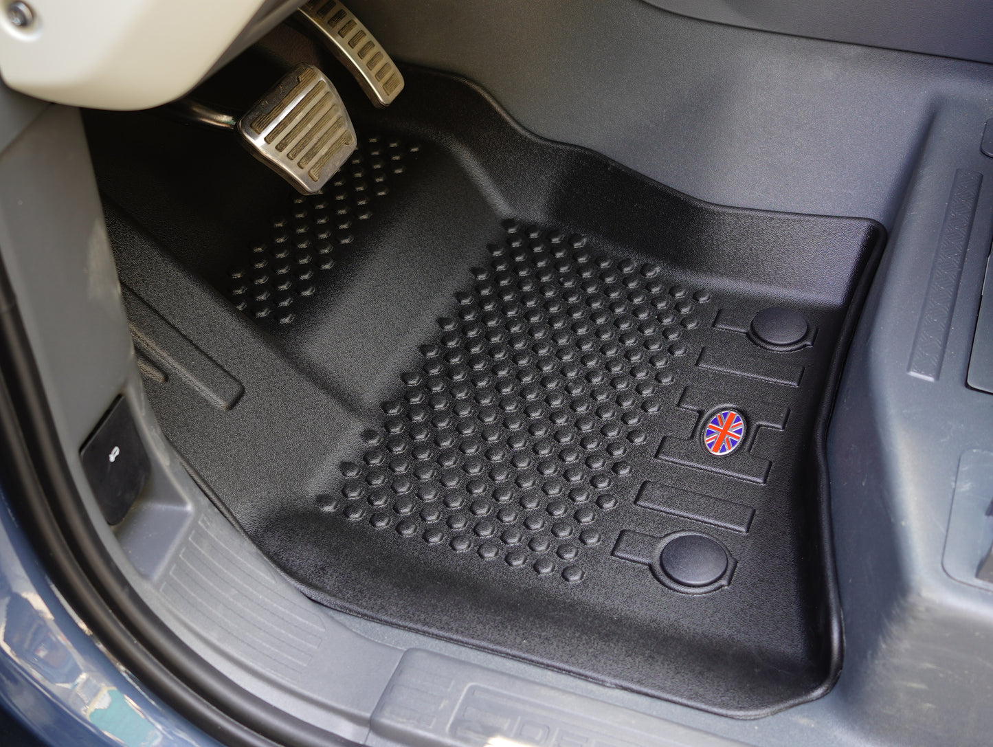 Floormat in Rubber LHD Land Rover Defender 110