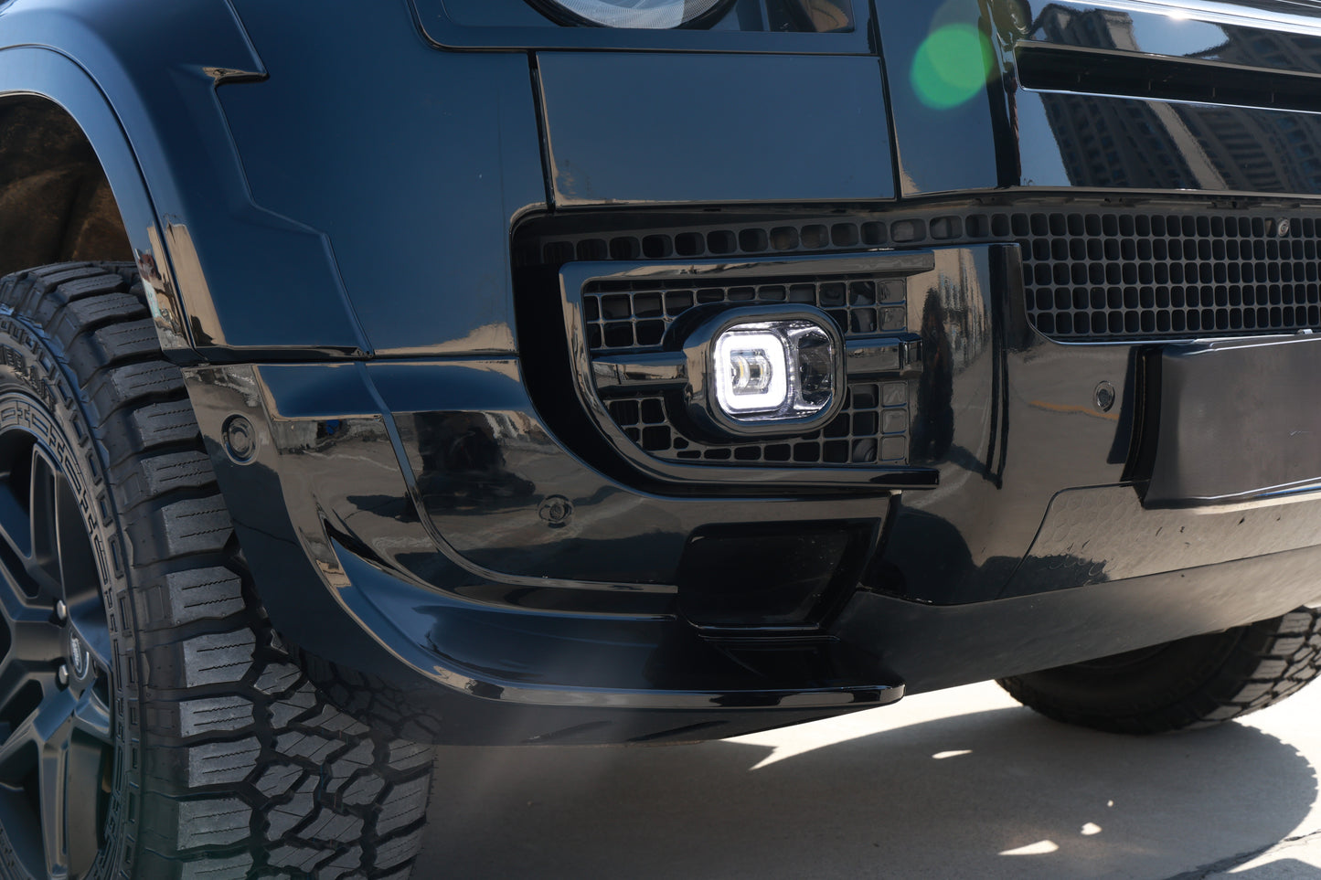Front Bumper Splitter Style 2 in Gloss Black for Land Rover Defender 90/110 (2020-present)