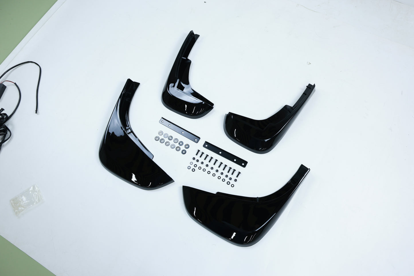 Mud Flaps Short Gloss Black for Land Rover Defender 90/110 (2020-present)