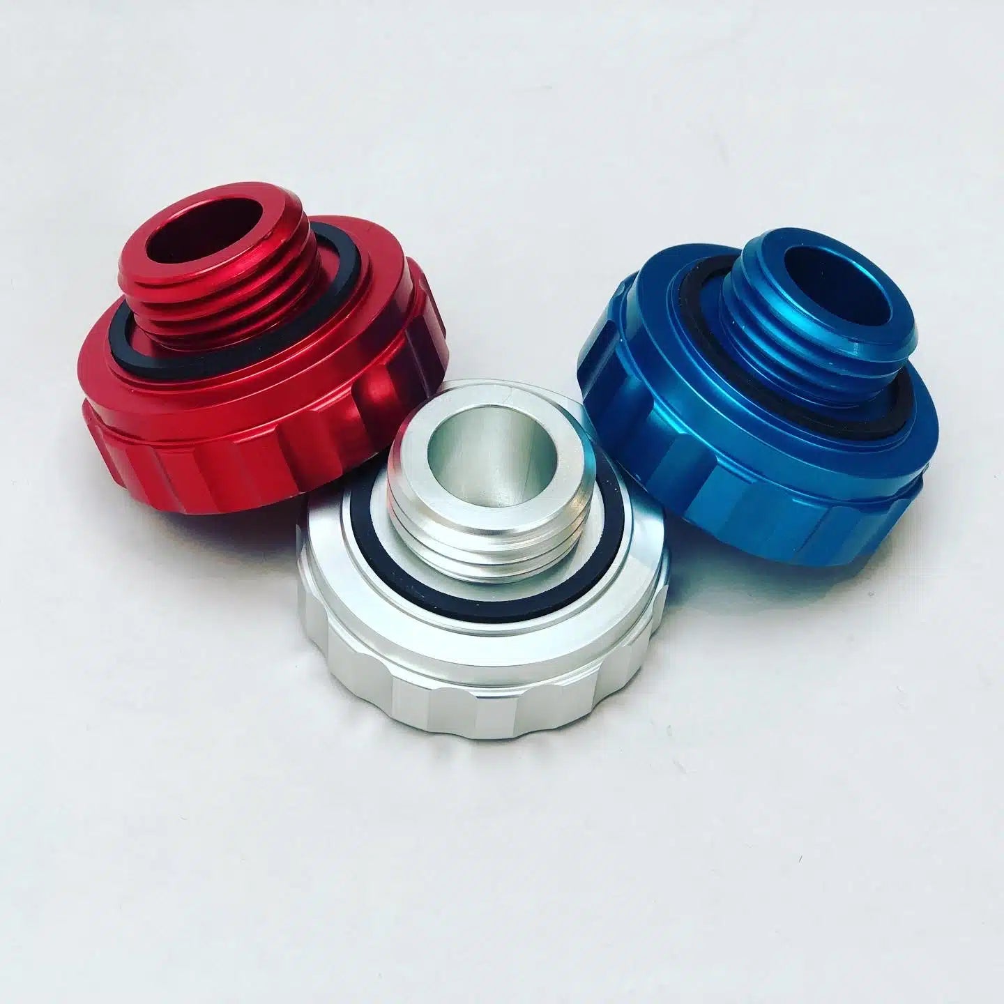 Engine oil filler cap for TD5