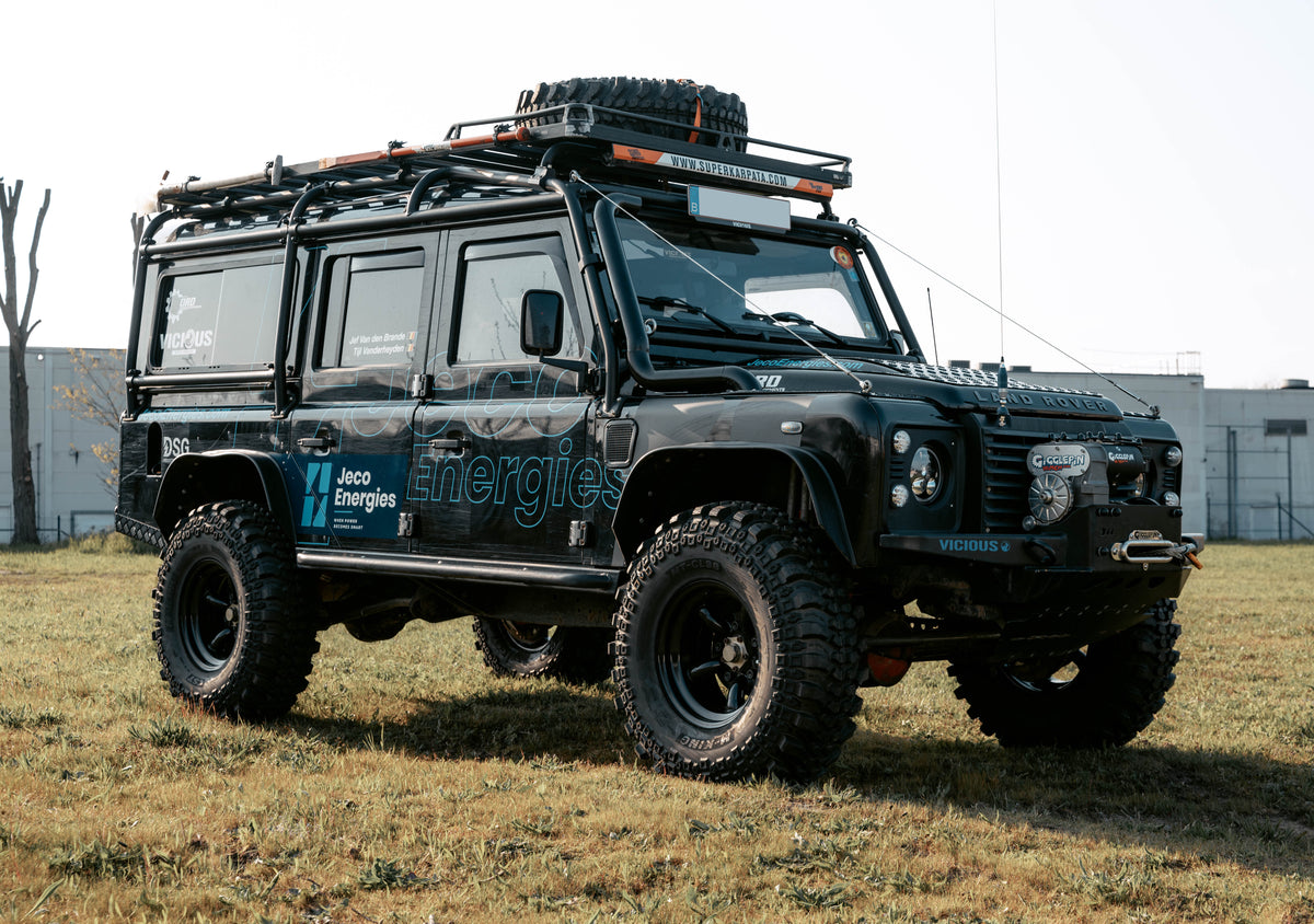 Land Rover Defender (Old) · build 3