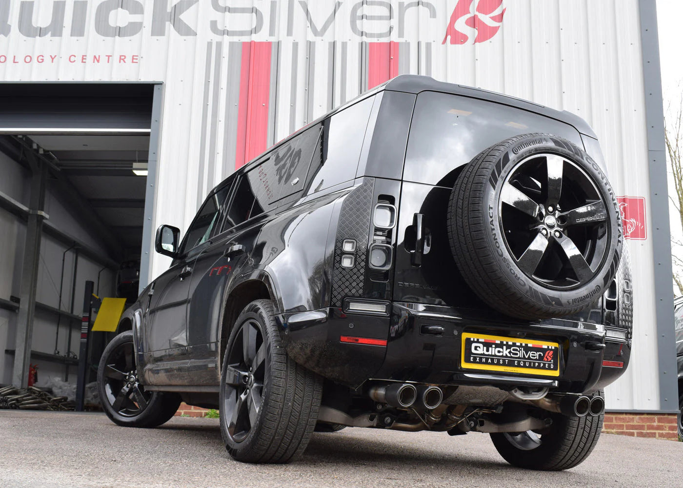 LAND ROVER DEFENDER P525 V8 90 SPORT SYSTEM W/ SOUND ARCHITECT