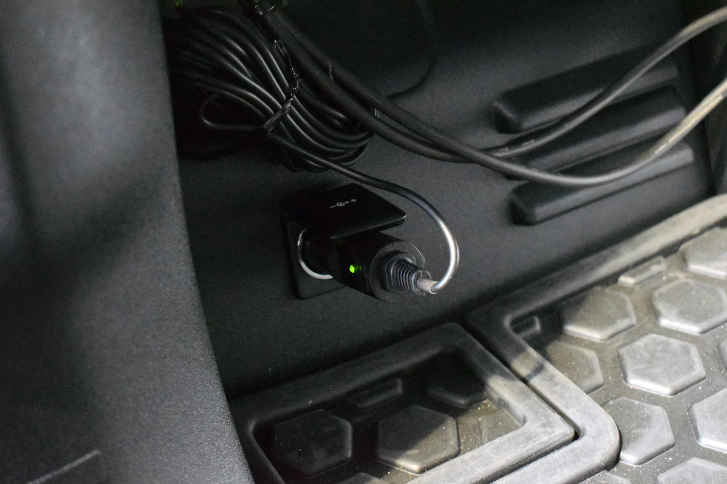 LAND ROVER DEFENDER P400 90 & 110 SPORT SYSTEM W/ SOUND ARCHITECT