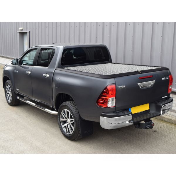 RealTruck - Mountain Top Style tonneau cover in silver for Toyota Hilux XC (16-) - 75kg load capacity