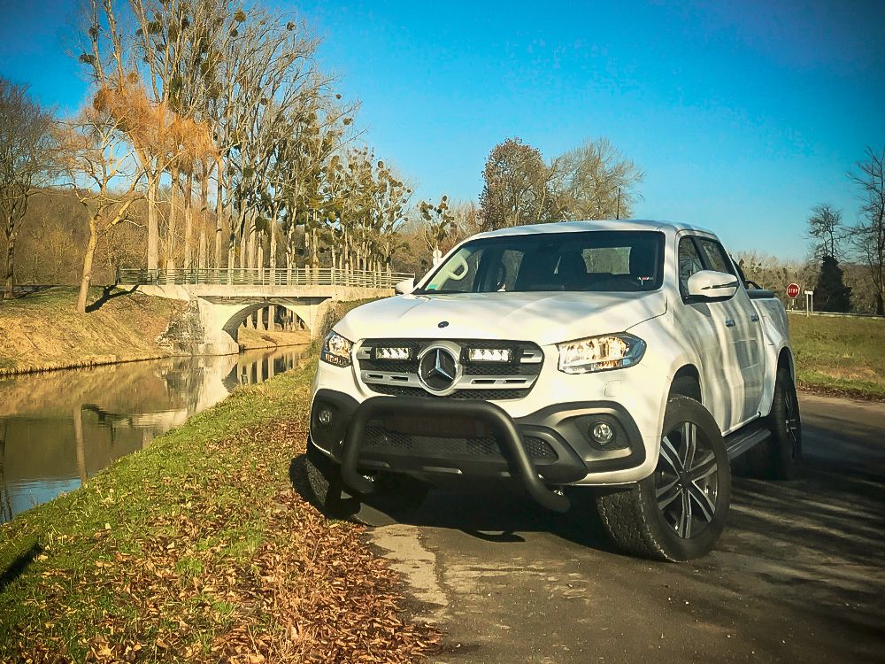 Mercedes X-Klasse (2017+) Grille Kit