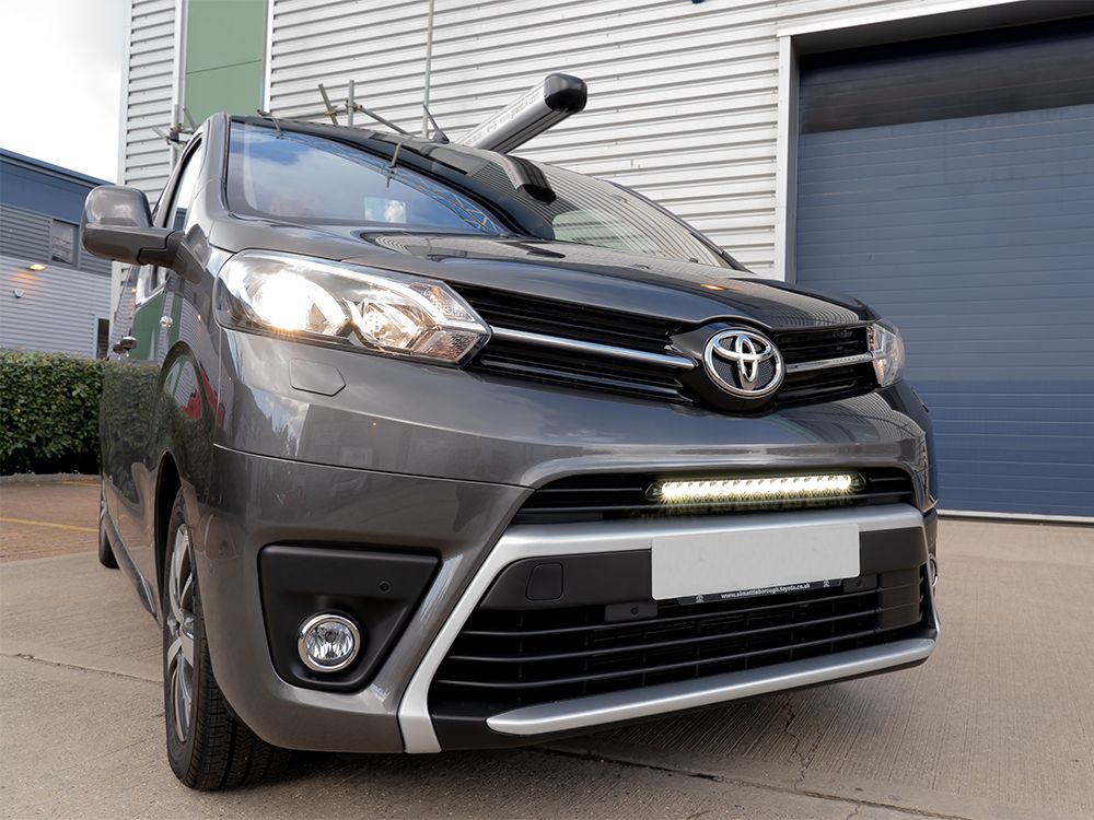 Toyota Proace (2016-2023) Bumperbalk Montagekit